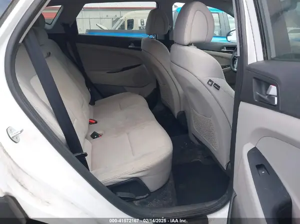 KM8J3CA47HU449433 2017 HYUNDAI TUCSON - Image 8