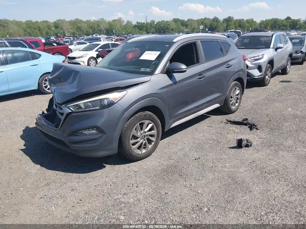 KM8J3CA47HU452980 2017 HYUNDAI TUCSON - Image 2