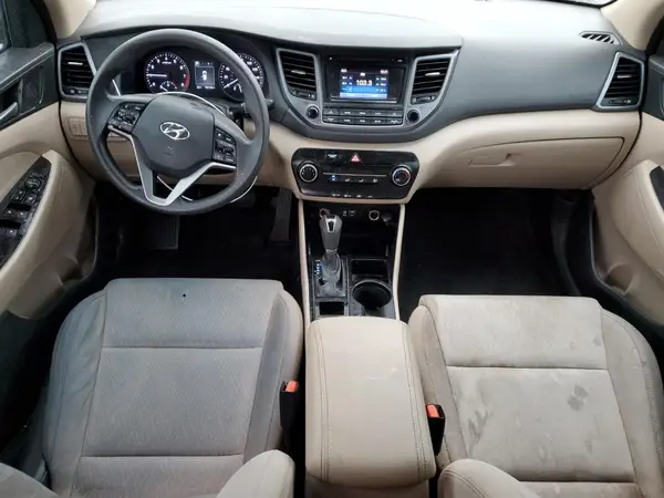 KM8J3CA47HU466068 2017 HYUNDAI TUCSON - Image 8