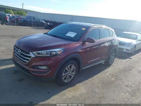 KM8J3CA47HU470721 2017 HYUNDAI TUCSON - Image 2