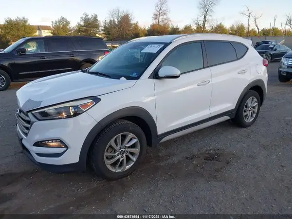 KM8J3CA47HU475384 2017 HYUNDAI TUCSON - Image 2
