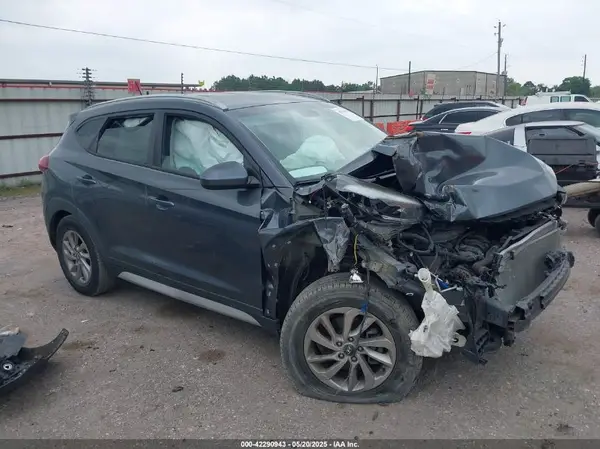 KM8J3CA47HU495876 2017 HYUNDAI TUCSON - Image 1