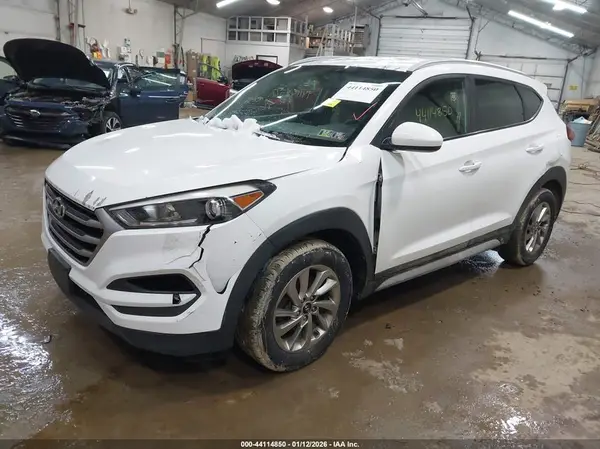 KM8J3CA47HU508397 2017 HYUNDAI TUCSON - Image 2