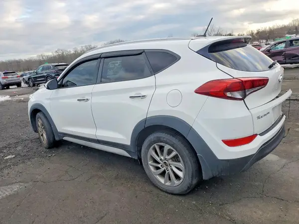 KM8J3CA47HU513681 2017 HYUNDAI TUCSON - Image 2