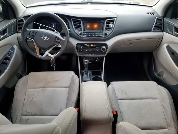 KM8J3CA47HU513681 2017 HYUNDAI TUCSON - Image 8