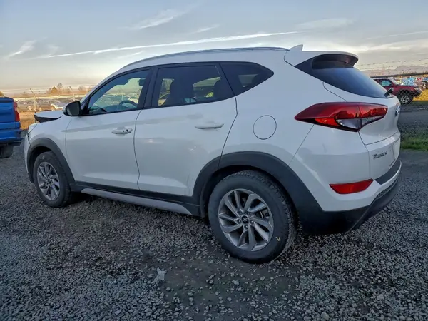 KM8J3CA47HU527659 2017 HYUNDAI TUCSON - Image 2