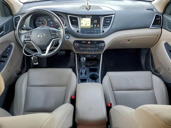 KM8J3CA47HU527659 2017 HYUNDAI TUCSON - Image 8
