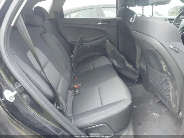 KM8J3CA47HU534370 2017 HYUNDAI TUCSON - Image 8