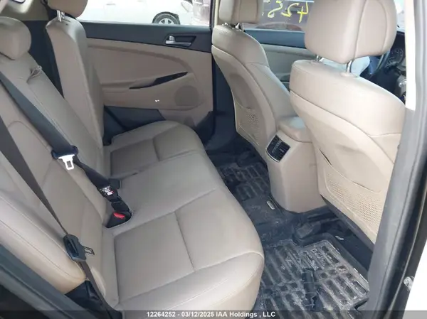 KM8J3CA47HU559883 2017 HYUNDAI TUCSON - Image 8