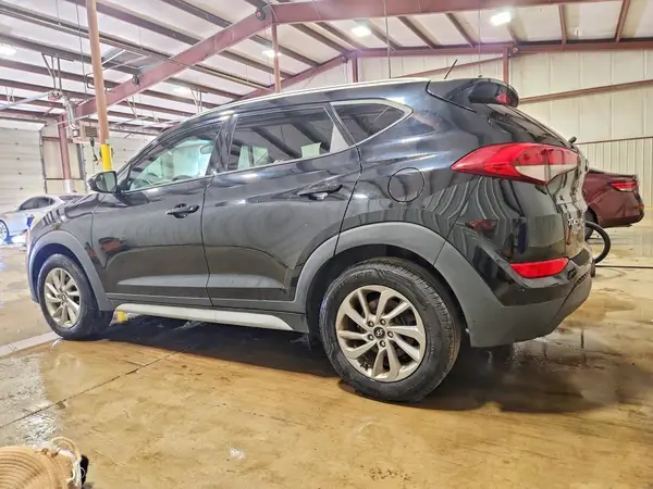 KM8J3CA47HU565330 2017 HYUNDAI TUCSON - Image 2