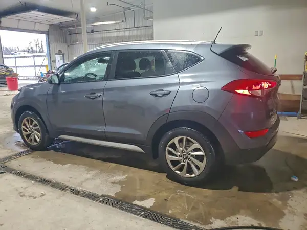 KM8J3CA47HU572634 2017 HYUNDAI TUCSON - Image 2