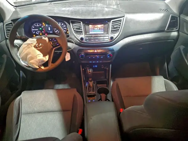 KM8J3CA47HU572634 2017 HYUNDAI TUCSON - Image 8