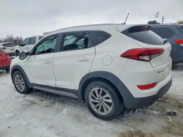 KM8J3CA47HU592771 2017 HYUNDAI TUCSON - Image 2