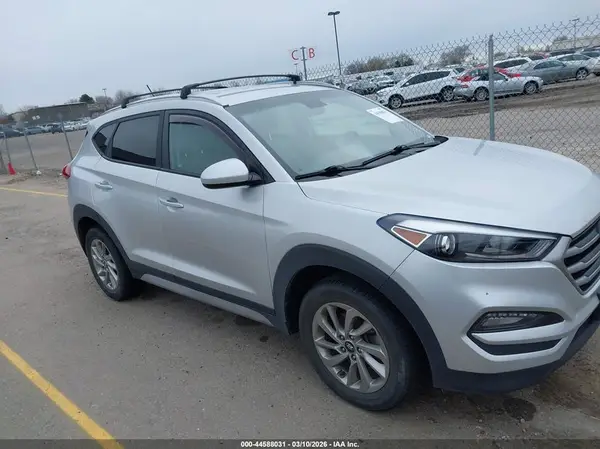 KM8J3CA47HU595749 2017 HYUNDAI TUCSON