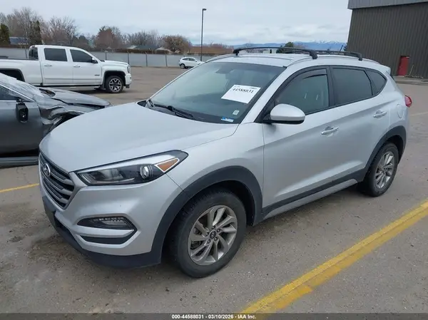 KM8J3CA47HU595749 2017 HYUNDAI TUCSON - Image 2