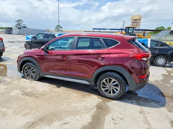 KM8J3CA47JU601376 2018 HYUNDAI TUCSON - Image 2