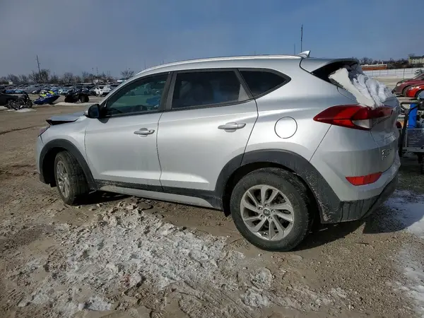KM8J3CA47JU608165 2018 HYUNDAI TUCSON - Image 2