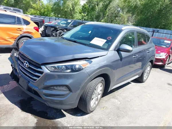 KM8J3CA47JU608313 2018 HYUNDAI TUCSON - Image 2