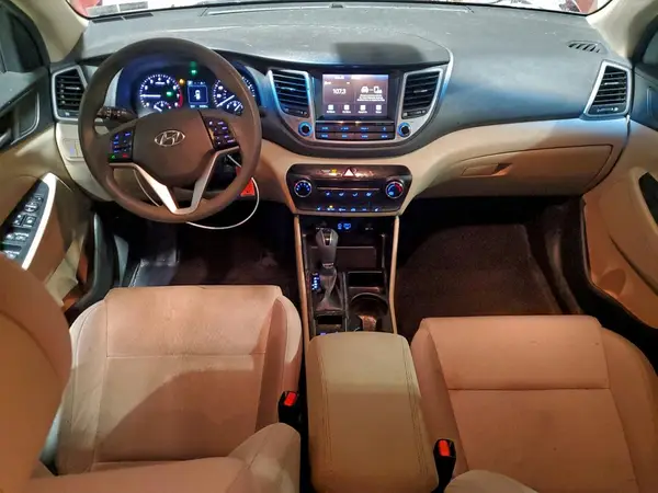 KM8J3CA47JU618596 2018 HYUNDAI TUCSON - Image 8
