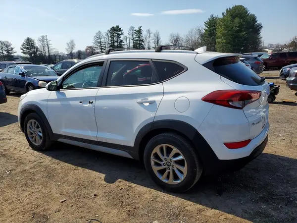 KM8J3CA47JU623166 2018 HYUNDAI TUCSON - Image 2