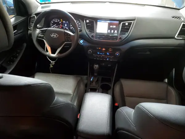KM8J3CA47JU629808 2018 HYUNDAI TUCSON - Image 8