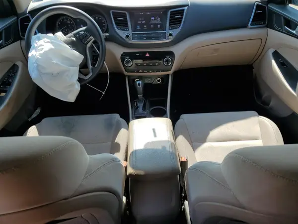 KM8J3CA47JU637696 2018 HYUNDAI TUCSON - Image 8