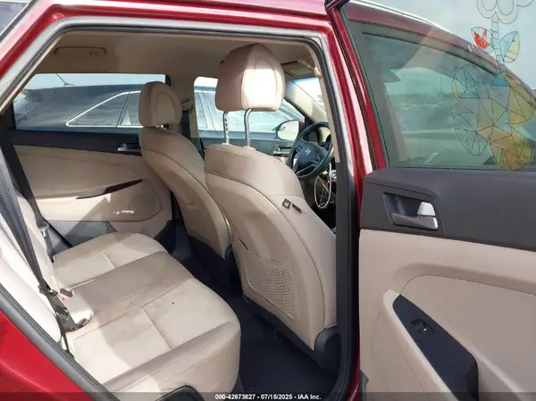 KM8J3CA47JU640324 2018 HYUNDAI TUCSON - Image 8