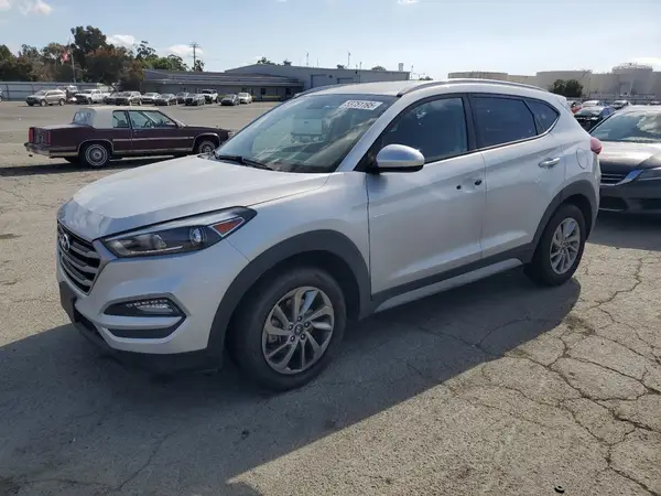 KM8J3CA47JU644261 2018 HYUNDAI TUCSON - Image 1