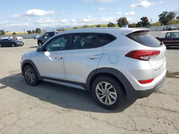 KM8J3CA47JU644261 2018 HYUNDAI TUCSON - Image 2