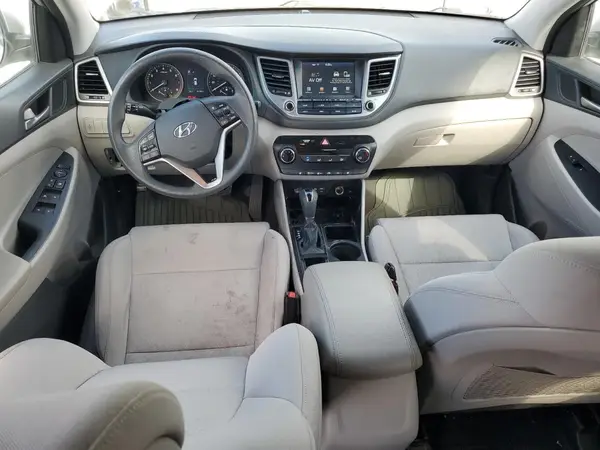 KM8J3CA47JU644261 2018 HYUNDAI TUCSON - Image 8