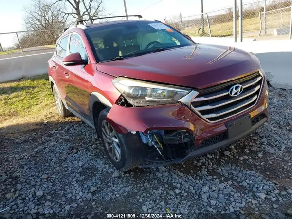 KM8J3CA47JU645684 2018 HYUNDAI TUCSON - Image 1