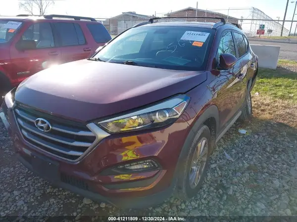 KM8J3CA47JU645684 2018 HYUNDAI TUCSON - Image 2