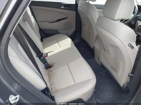 KM8J3CA47JU650819 2018 HYUNDAI TUCSON - Image 8