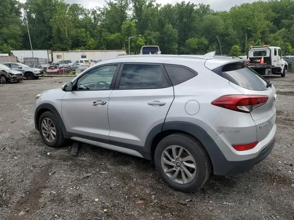KM8J3CA47JU651761 2018 HYUNDAI TUCSON - Image 2