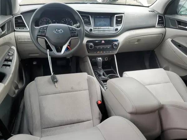 KM8J3CA47JU651761 2018 HYUNDAI TUCSON - Image 8