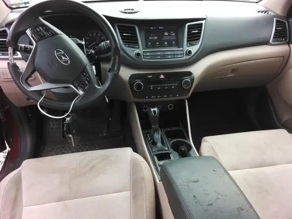 KM8J3CA47JU659407 2018 HYUNDAI TUCSON - Image 8