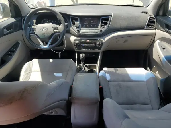 KM8J3CA47JU666745 2018 HYUNDAI TUCSON - Image 8