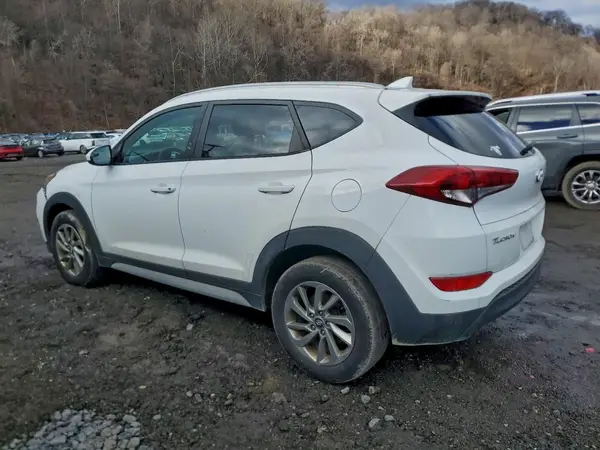 KM8J3CA47JU669306 2018 HYUNDAI TUCSON - Image 2
