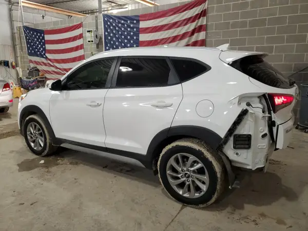 KM8J3CA47JU673355 2018 HYUNDAI TUCSON - Image 2