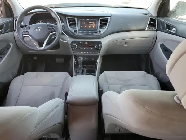 KM8J3CA47JU674781 2018 HYUNDAI TUCSON - Image 8