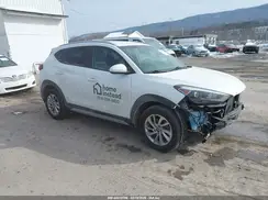 KM8J3CA47JU679768 2018 HYUNDAI TUCSON