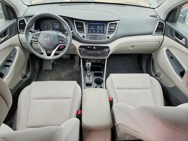 KM8J3CA47JU681505 2018 HYUNDAI TUCSON - Image 8