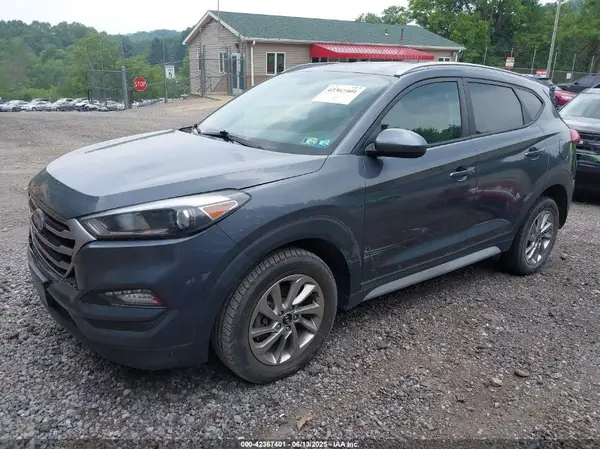 KM8J3CA47JU682850 2018 HYUNDAI TUCSON - Image 2