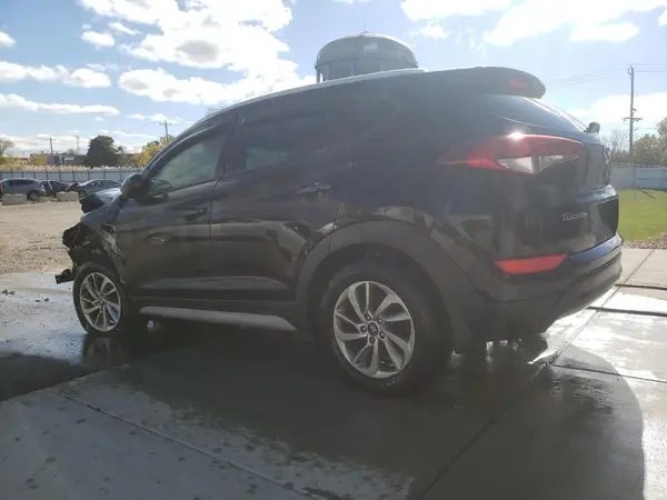 KM8J3CA47JU701509 2018 HYUNDAI TUCSON - Image 2