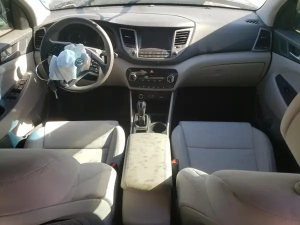 KM8J3CA47JU701509 2018 HYUNDAI TUCSON - Image 8