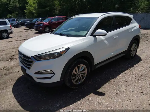 KM8J3CA47JU708248 2018 HYUNDAI TUCSON - Image 2