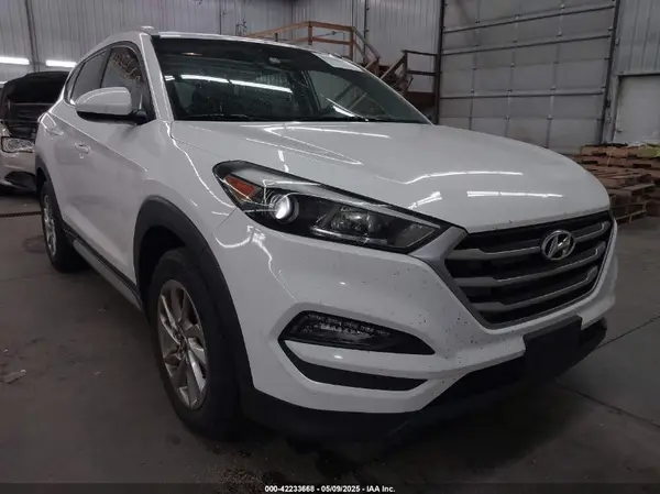 KM8J3CA47JU712459 2018 HYUNDAI TUCSON - Image 1