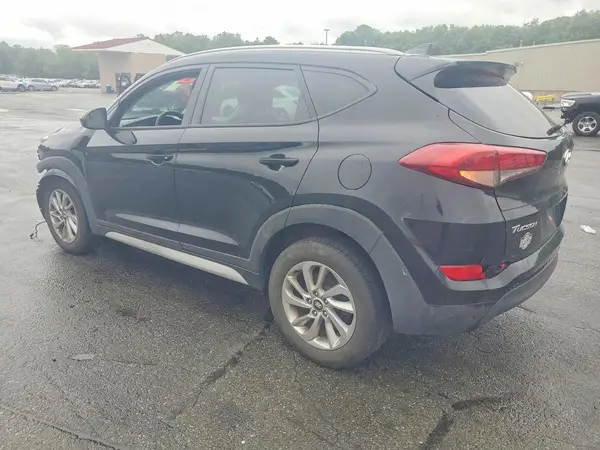 KM8J3CA47JU722795 2018 HYUNDAI TUCSON - Image 2