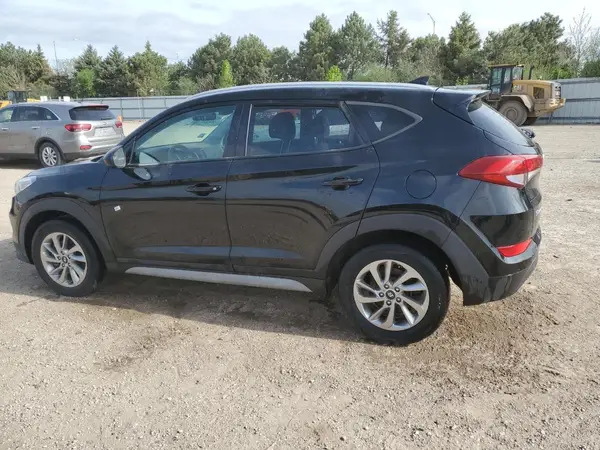 KM8J3CA47JU732064 2018 HYUNDAI TUCSON - Image 2