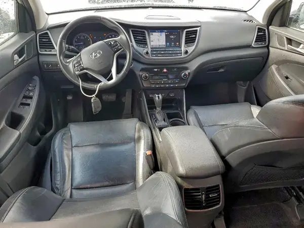 KM8J3CA47JU739872 2018 HYUNDAI TUCSON - Image 8
